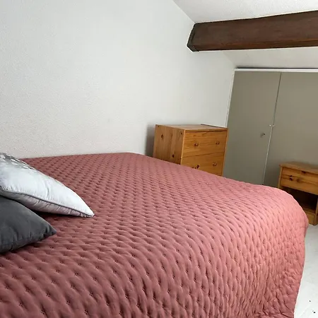 Holiday home Mazet Climatise 3 Pieces Avec Piscine Et Parking, Quartier Calme, - Fr-1-251-840 *